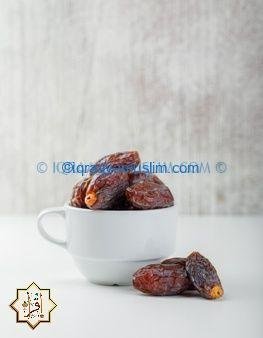 ما هو حكم صيام يوم عرفة للأئمة 4؟