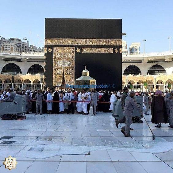 لماذا نطوف حول الكعبة وهي حجر؟