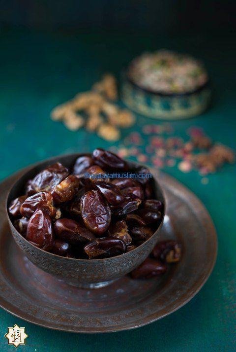 هل يجوز صيام العشر من ذي الحجة بنيتين؟ هل يجوز صيام العشر من ذي الحجة بنيتين؟