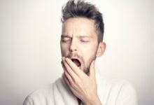سبب التثاؤب عند قراءة القرآن سبب التثاؤب عند قراءة القرآن