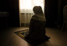 كيفية الصلاة الصحيحة للنساء كيفية الصلاة الصحيحة للنساء