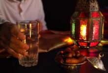 حكم أكل السحور مع أذان الفجر حكم أكل السحور مع أذان الفجر