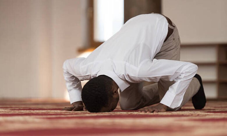 أخر موعد لصلاة العشاء 1 أخر موعد لصلاة العشاء