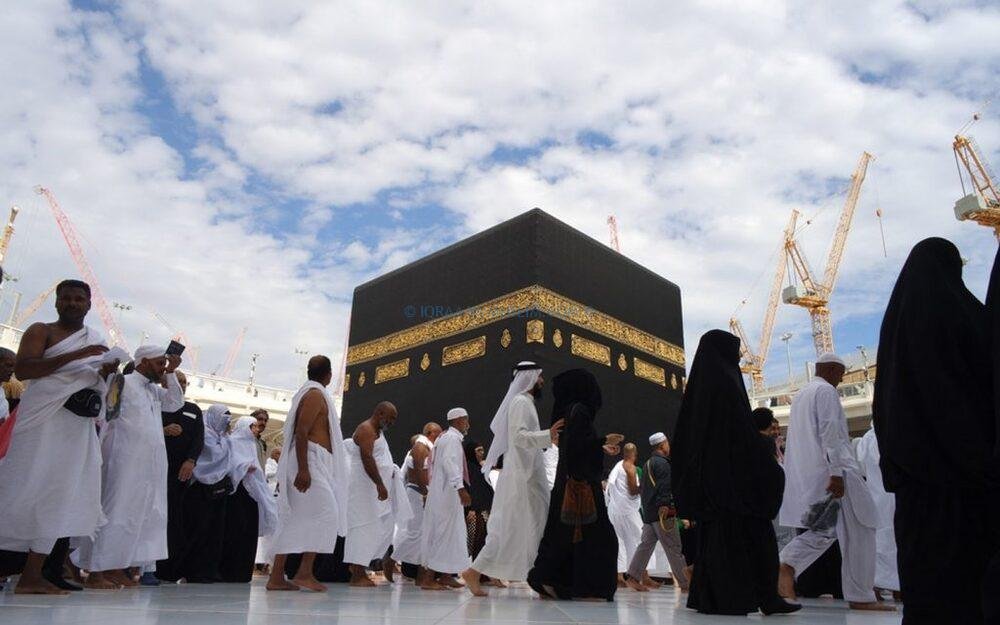 طريقة اداء العمرة للسيدات