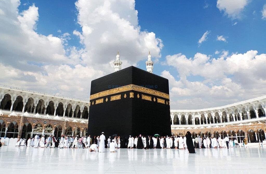 10 أشياء تعتبر من مبطلات العمرة 10 أشياء تعتبر من مبطلات العمرة