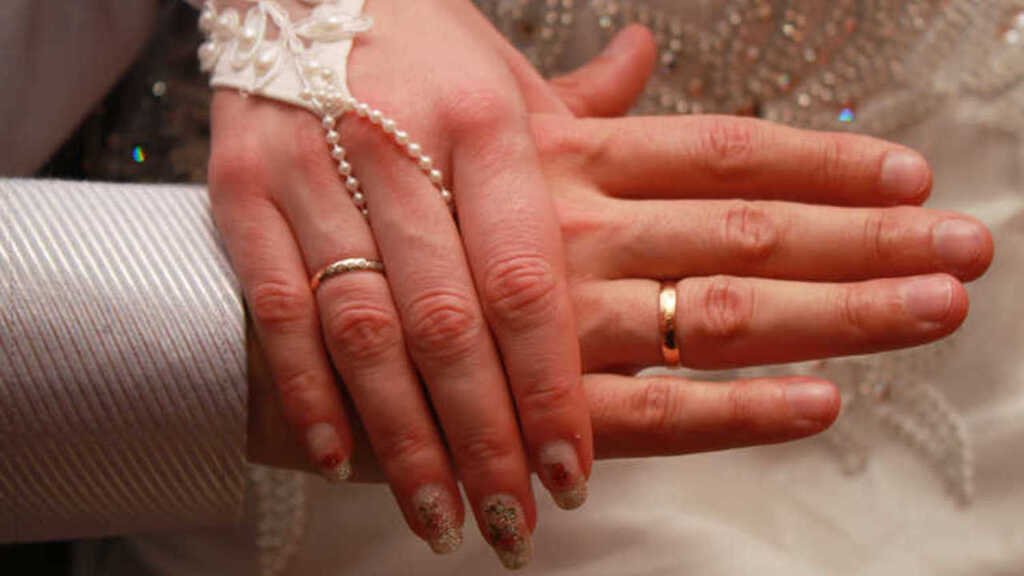 ماذا يدل تفسير جماع الحبيب في المنام للعزباء؟ ماذا يدل تفسير جماع الحبيب في المنام للعزباء؟